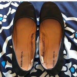 Mossimo black flats l